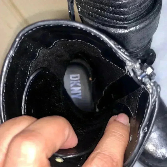 DKNY Women's Basia Lugged Sole Buckle Combat & Lace-up Boots Metallic Graphite. - Picture 8 of 8